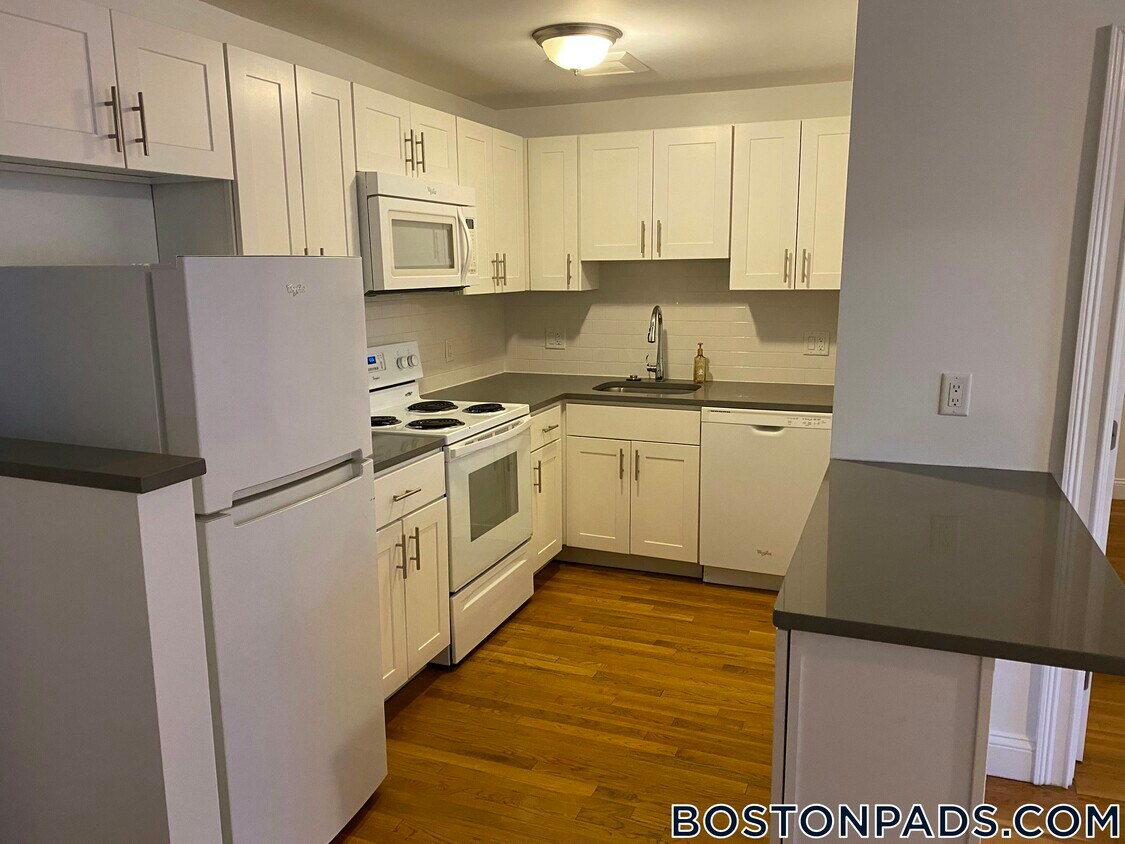 Foto principal - 134 Summer St