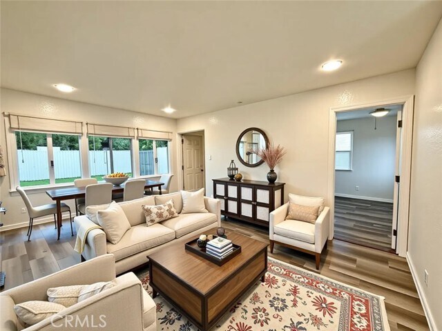 Foto del edificio - 11424 Marquardt Ave