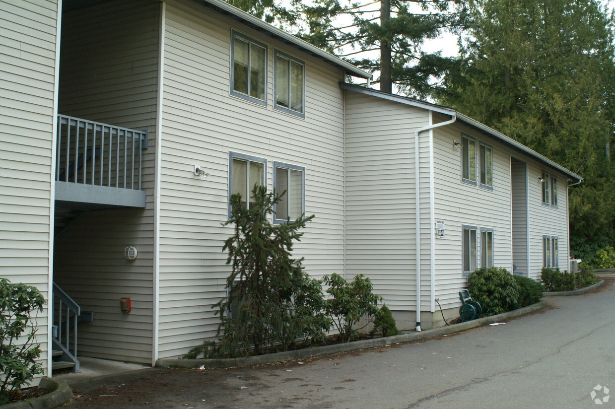  - Collinwood Apartments