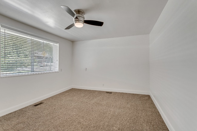 Building Photo - 2115 E 3300 S