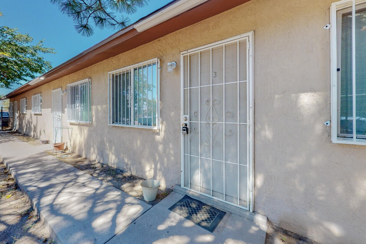 340 Grove St SE, Albuquerque, NM 87108 Townhome Rentals in
