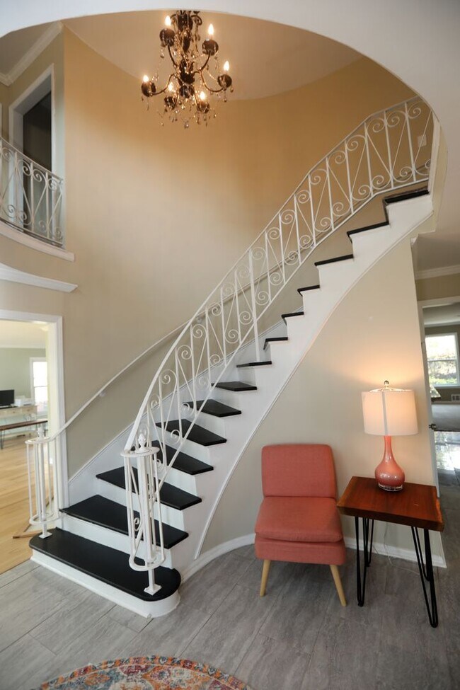 Foto del edificio - 3710 Winkfield Pl