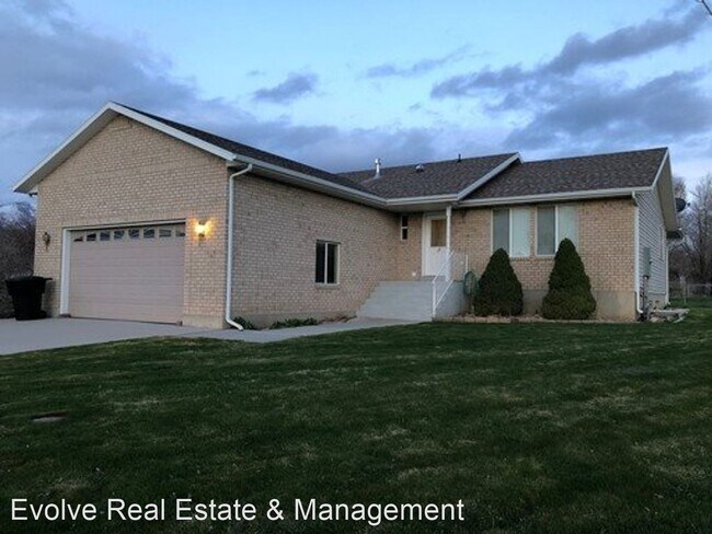 Foto del edificio - 3 br, 2 bath House - 2045 S State Street