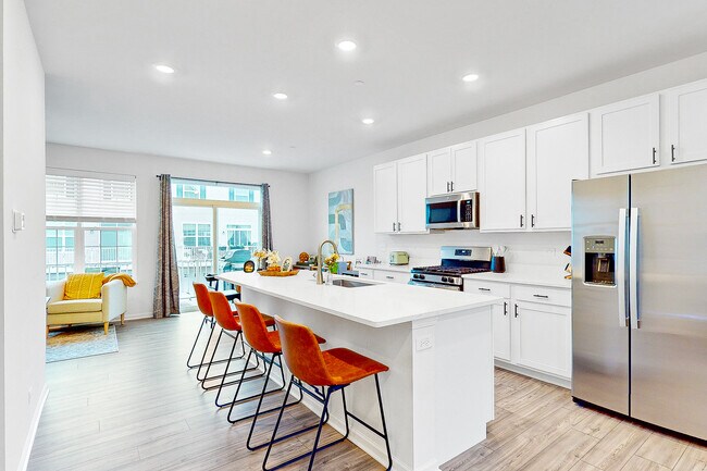 Building Photo - 1624 Bentz Way