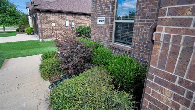Building Photo - 1520 Summit View Ln