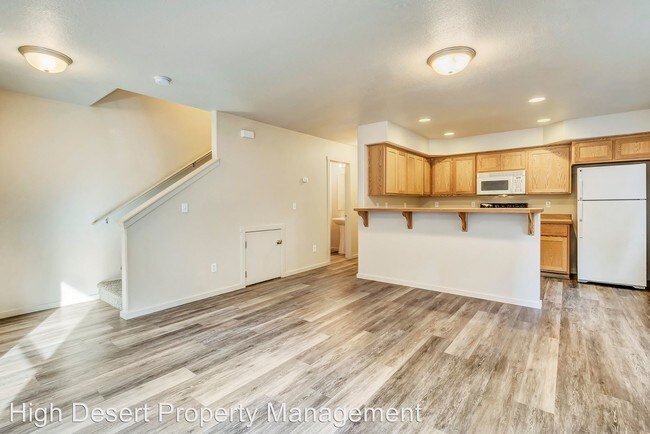 Foto del edificio - 439-445 NW 25th St