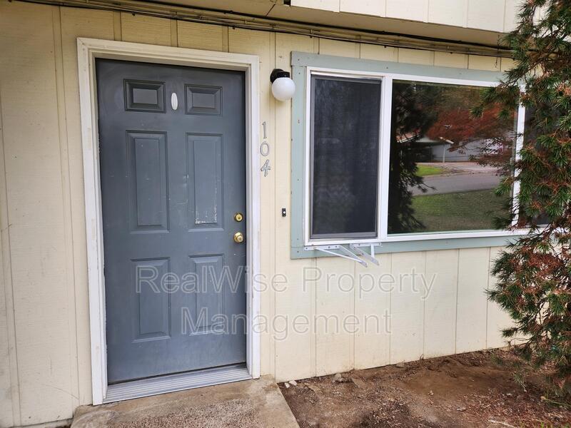 104 NW Mercy Hills Dr, Roseburg, OR 97471 Condo for Rent in Roseburg