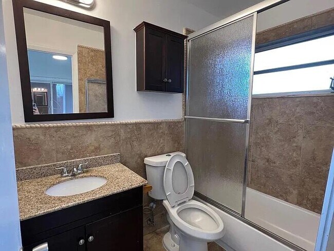 Foto del edificio - 2308 NW 3rd Ave