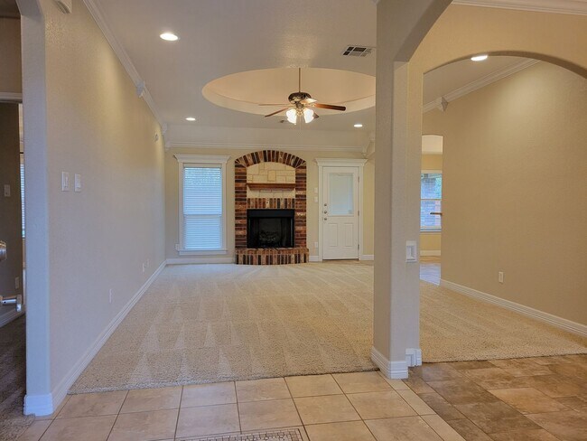 Foto del edificio - 2501 Leatherwood Dr