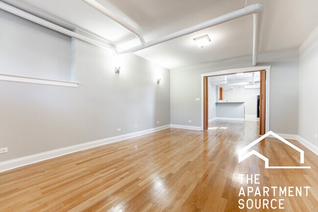 Building Photo - 2147 W Lunt Ave