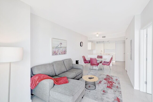 Foto del edificio - 501 NE 31st St