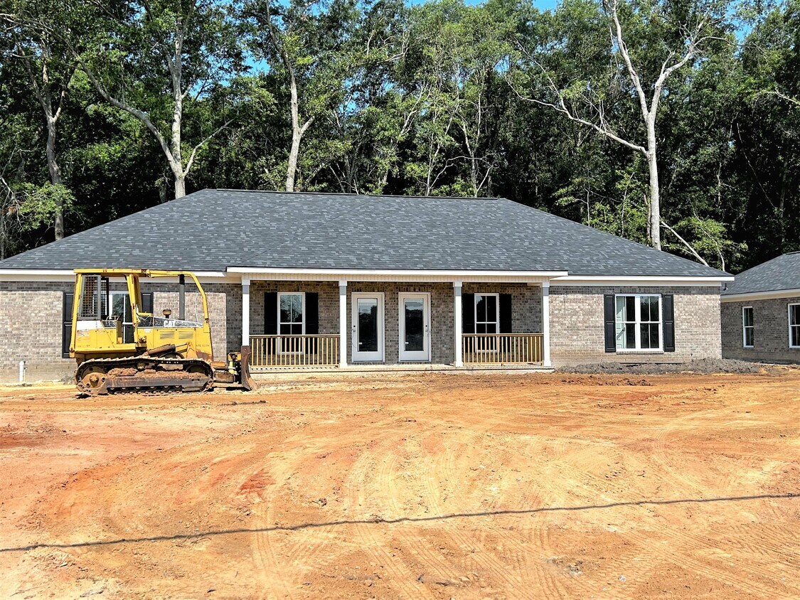 Primary Photo - 77 Stockyard Rd