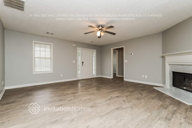 Foto del edificio - 1004 Buttercup Ln