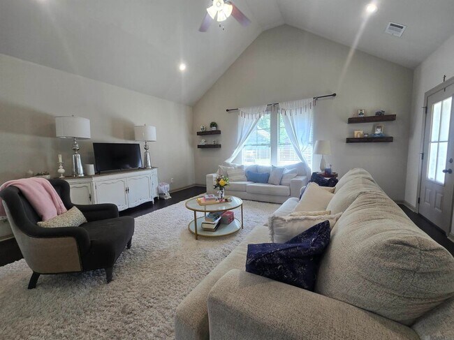 Foto del edificio - 1412 Alouette Dr