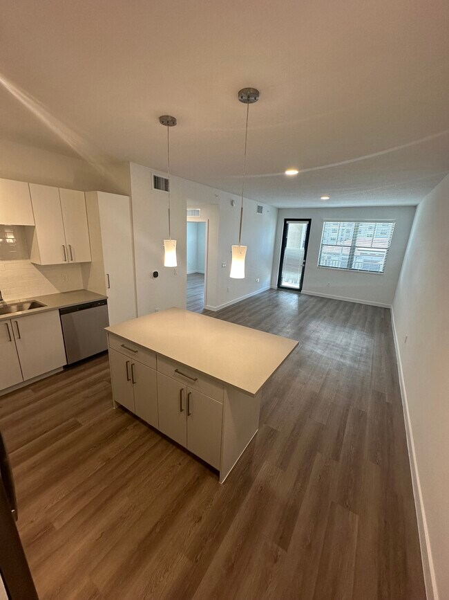 Foto del edificio - 9880 NW 137th St