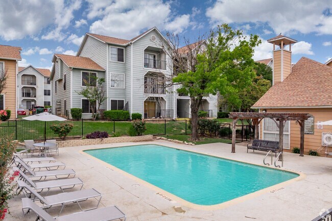 Foto del edificio - 3631 Callaghan Rd