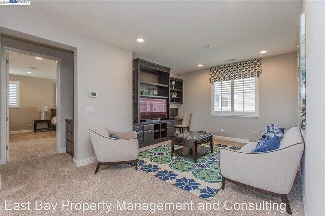 Foto del edificio - 5 br, 3.5 bath House - 33528 Mustang St.