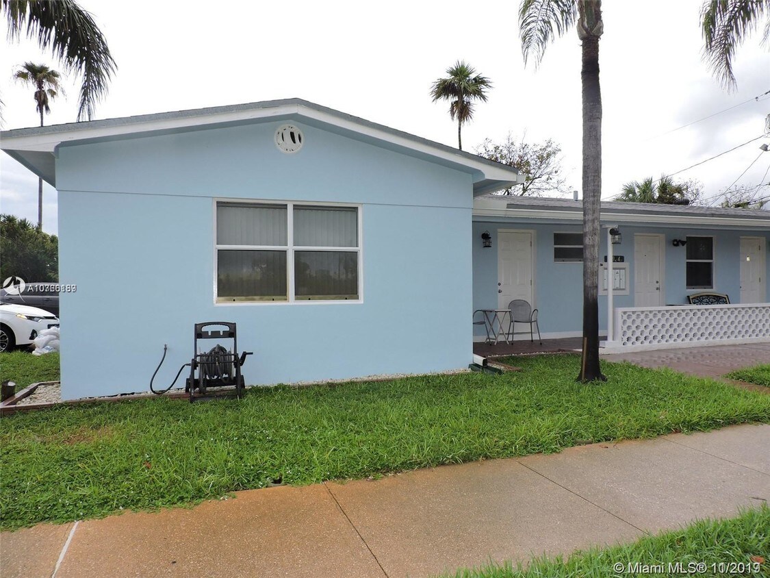 Primary Photo - 729 NE 4th Ct
