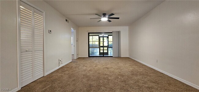 Foto del edificio - 1507 Cape Coral Pkwy W