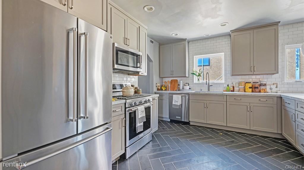 Foto del edificio - 3 br, 2 bath Duplex - 1307 S Rimpau Blvd # 2