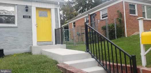 Primary Photo - 1118 Chaplin St SE