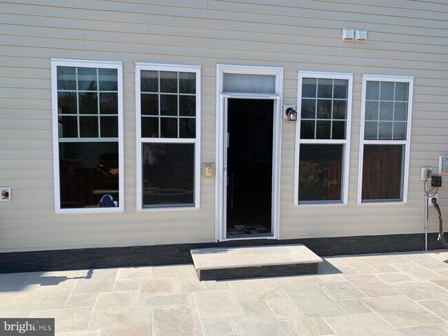 Building Photo - 43203 Stillwater Terrace