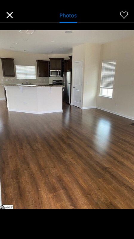 Building Photo - 305 Castleton Cir