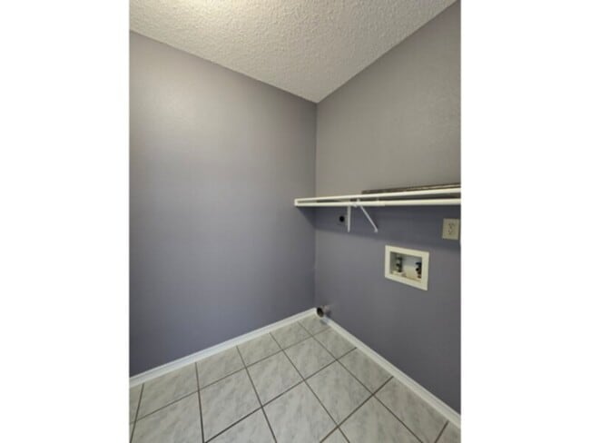 Building Photo - 1012 Sycamore St