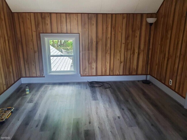 Foto del edificio - 2 br, 1 bath Duplex - 217 Mason St  upstai...