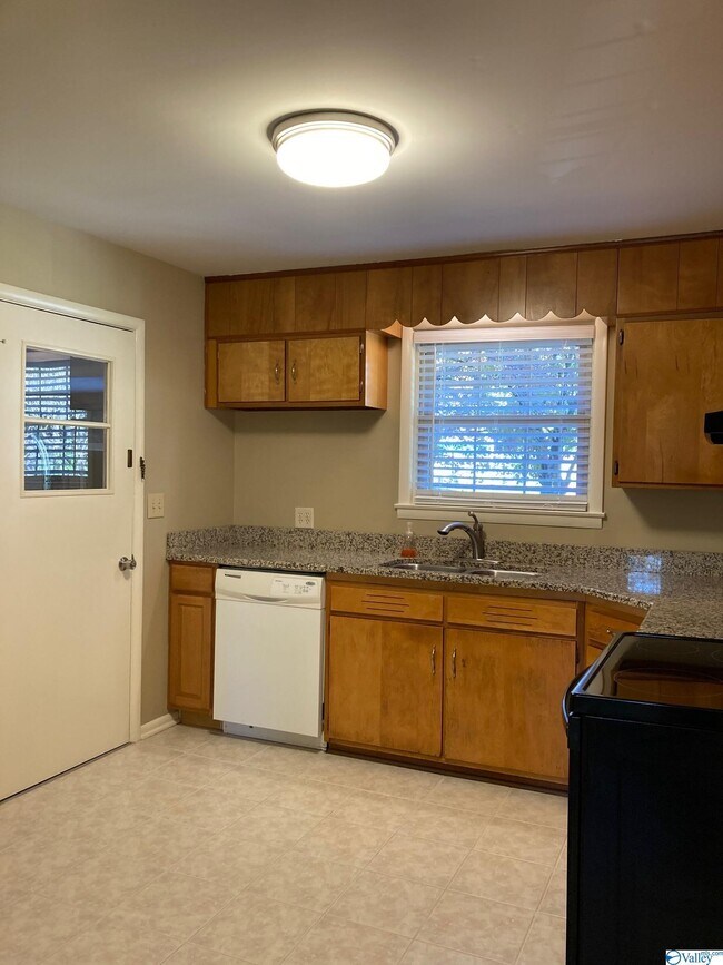 Foto del edificio - 328 Graycroft Dr SW