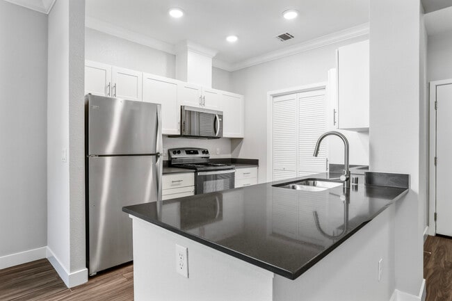 Building Photo - Tesoro Apartments