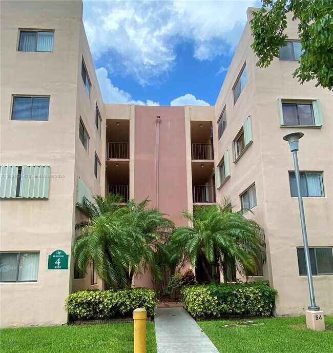 Foto del edificio - 8520 SW 133rd Avenue Rd