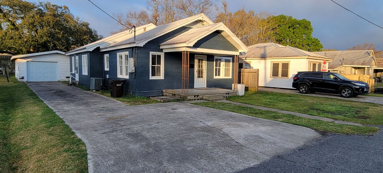 Foto principal - 3 bedroom in Breaux Bridge