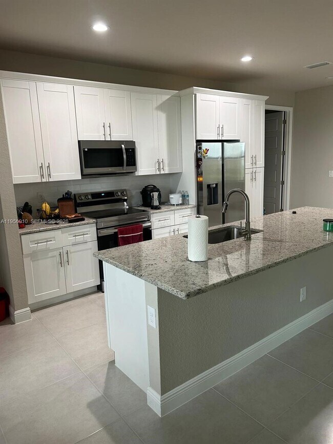 Foto del edificio - 413 Akin Pl