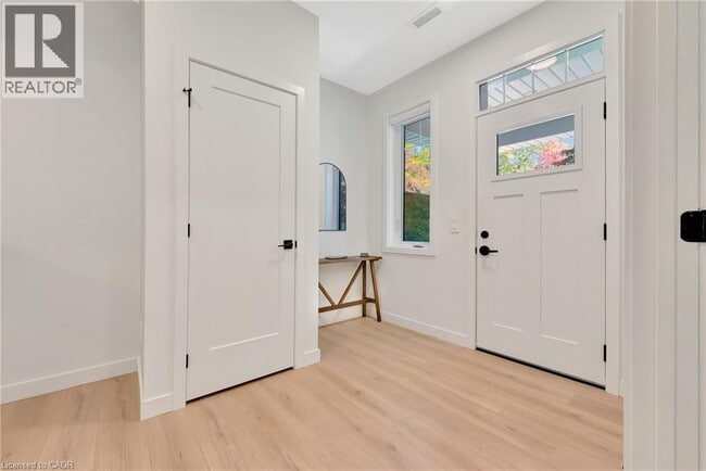 Photo du bâtiment - 25 Mill St