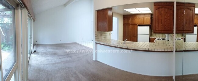 Building Photo - 1377 Pinehurst Square