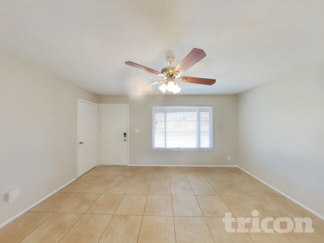 Foto del edificio - 459 S Johnson