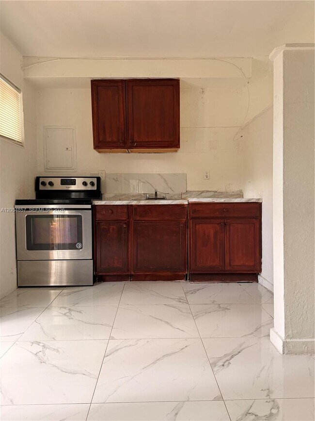 Foto del edificio - 2123 NW 93rd St
