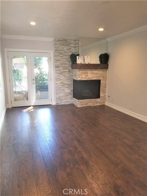 Building Photo - 3315 Strongs Dr