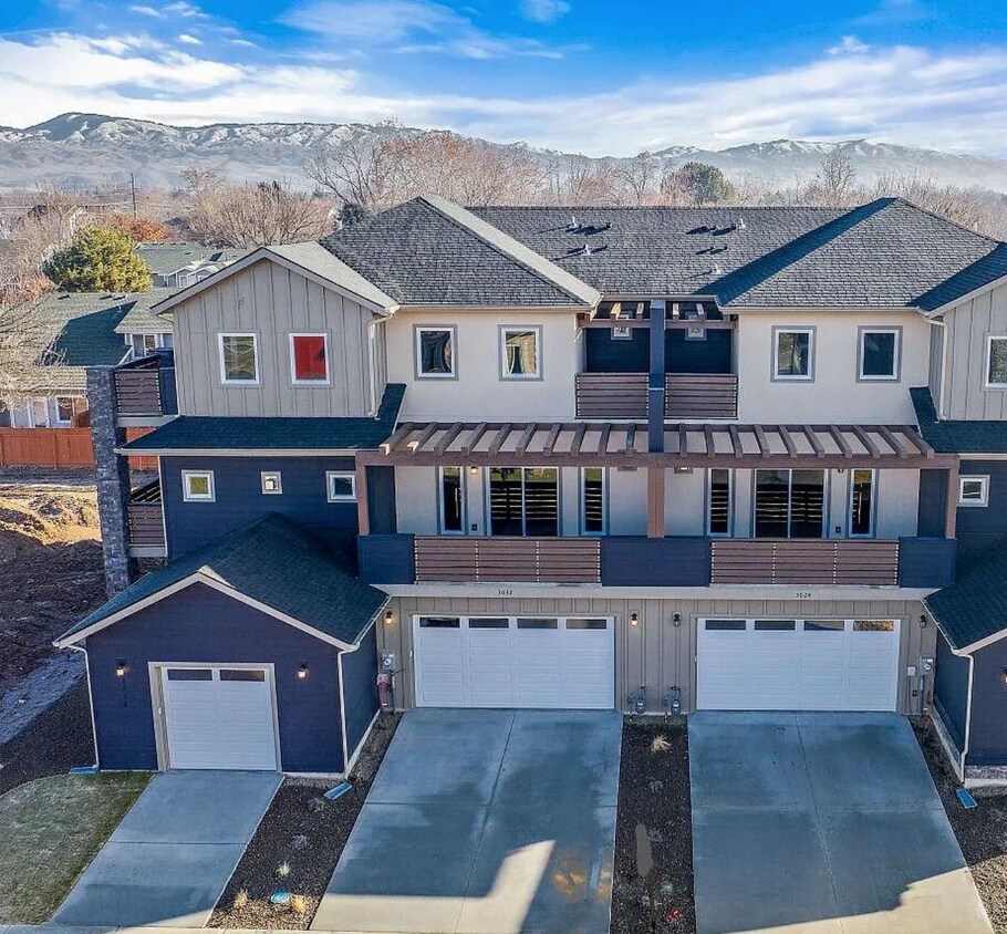 Foto principal - 3036 N Network Ln