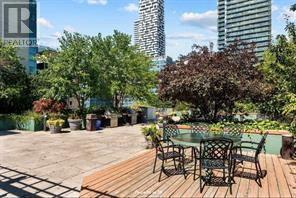 Photo du bâtiment - 92 King St E