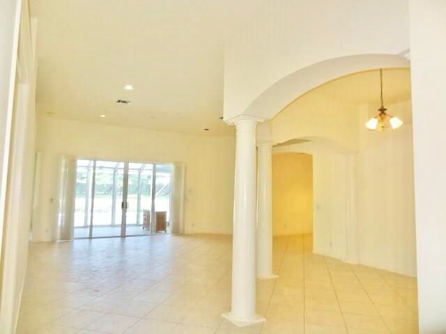 Building Photo - 12367 Cascades Pointe Dr