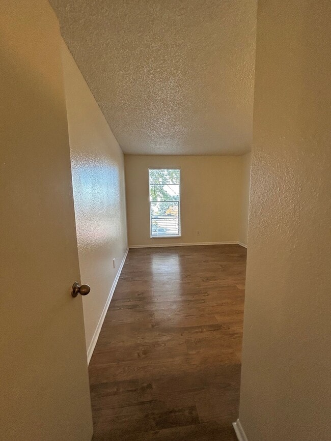 Building Photo - The Crossing Apartment Homes