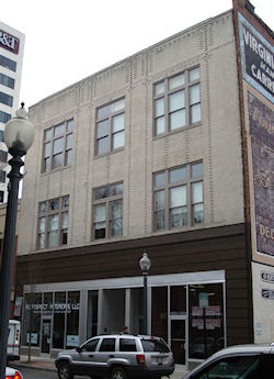 Primary Photo - 17 Church Ave SW