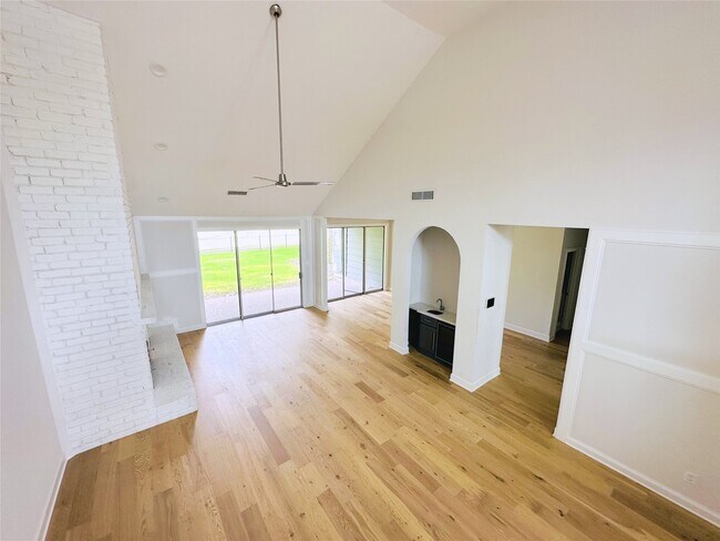 Foto del edificio - 3202 La Quinta Dr