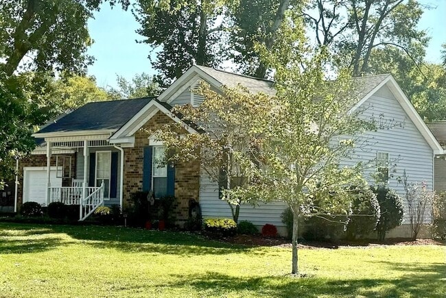 Foto del edificio - 101 Heathcote Ct