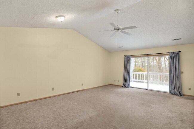 Building Photo - Riva Ridge