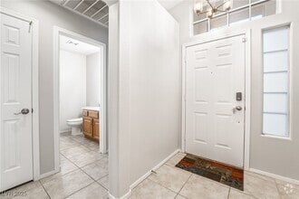 Building Photo - 1509 Silver Sunset Dr