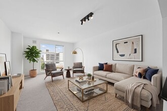 Building Photo - 585 9th St