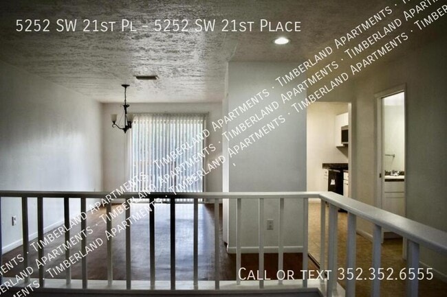 Building Photo - 5252 SW 21st Pl